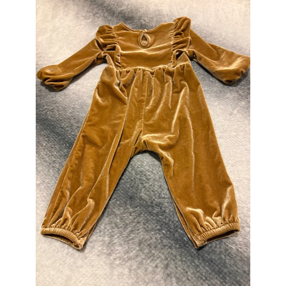 (B6) Old Navy Baby Velvet Ruffle Long Sleeve Jumpsuit Gold Brown 12-18 Months